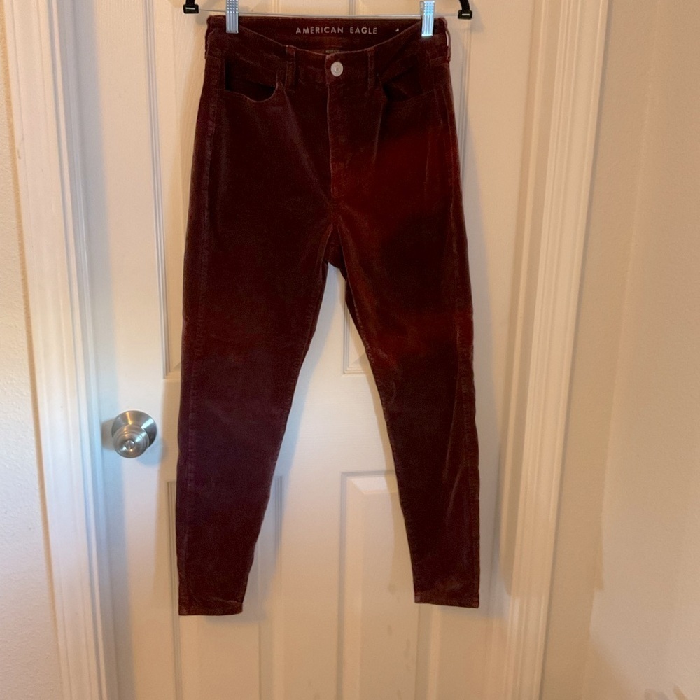 American Eagle Burgundy skinny corduroy pants size 6 - Picture 2 of 12